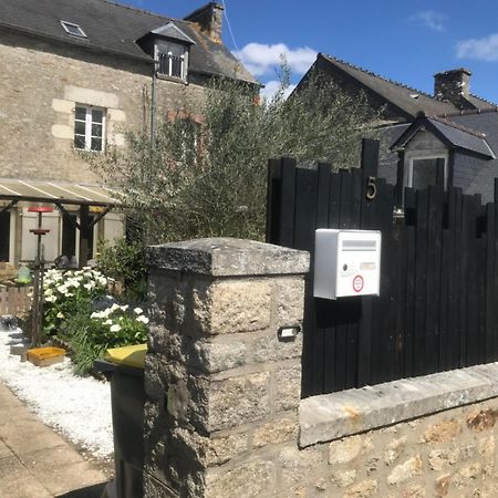 Charmante Maisonnette Proximite Cite Medievale Et Bords De Rance Dinan Exteriér fotografie