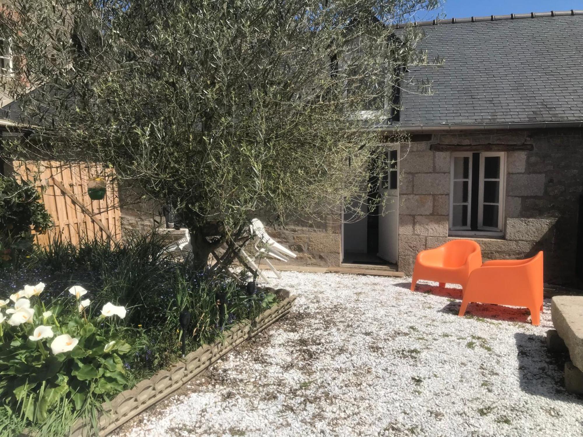 Charmante Maisonnette Proximite Cite Medievale Et Bords De Rance Dinan Exteriér fotografie